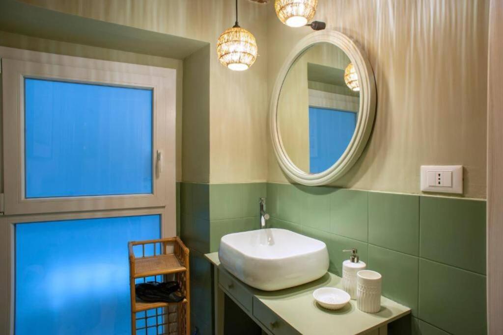 Central, Family-Friendly, Washing Machine, 200M To Aquarium And Metro, 300 Mbps Internet Генуа Екстериор снимка